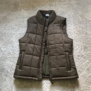 Thick warm Lady Foot Locker winter puffer vest